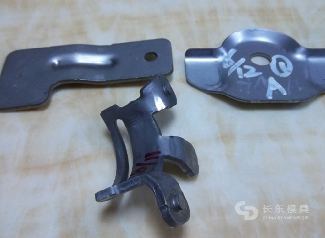AUTOMOTIVE ACCESSORIES